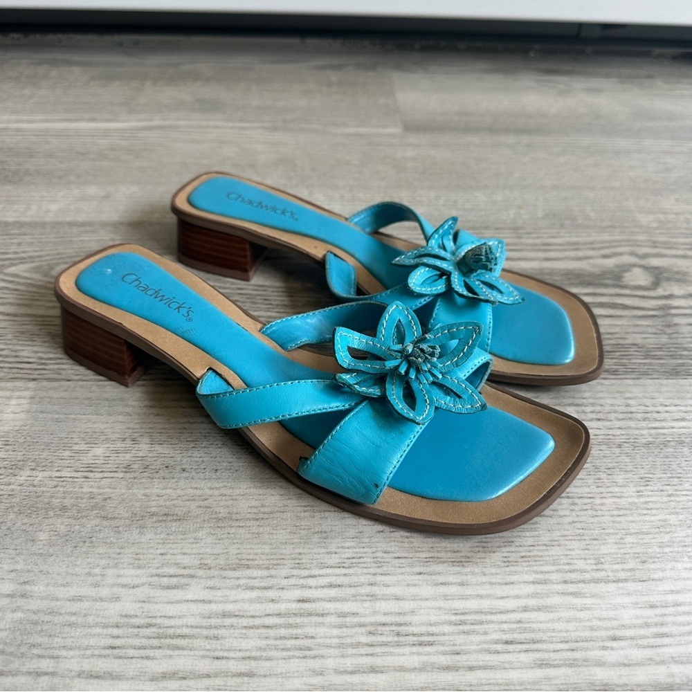 Y2K Chadwicks Leather Blue Flower Sandals 9